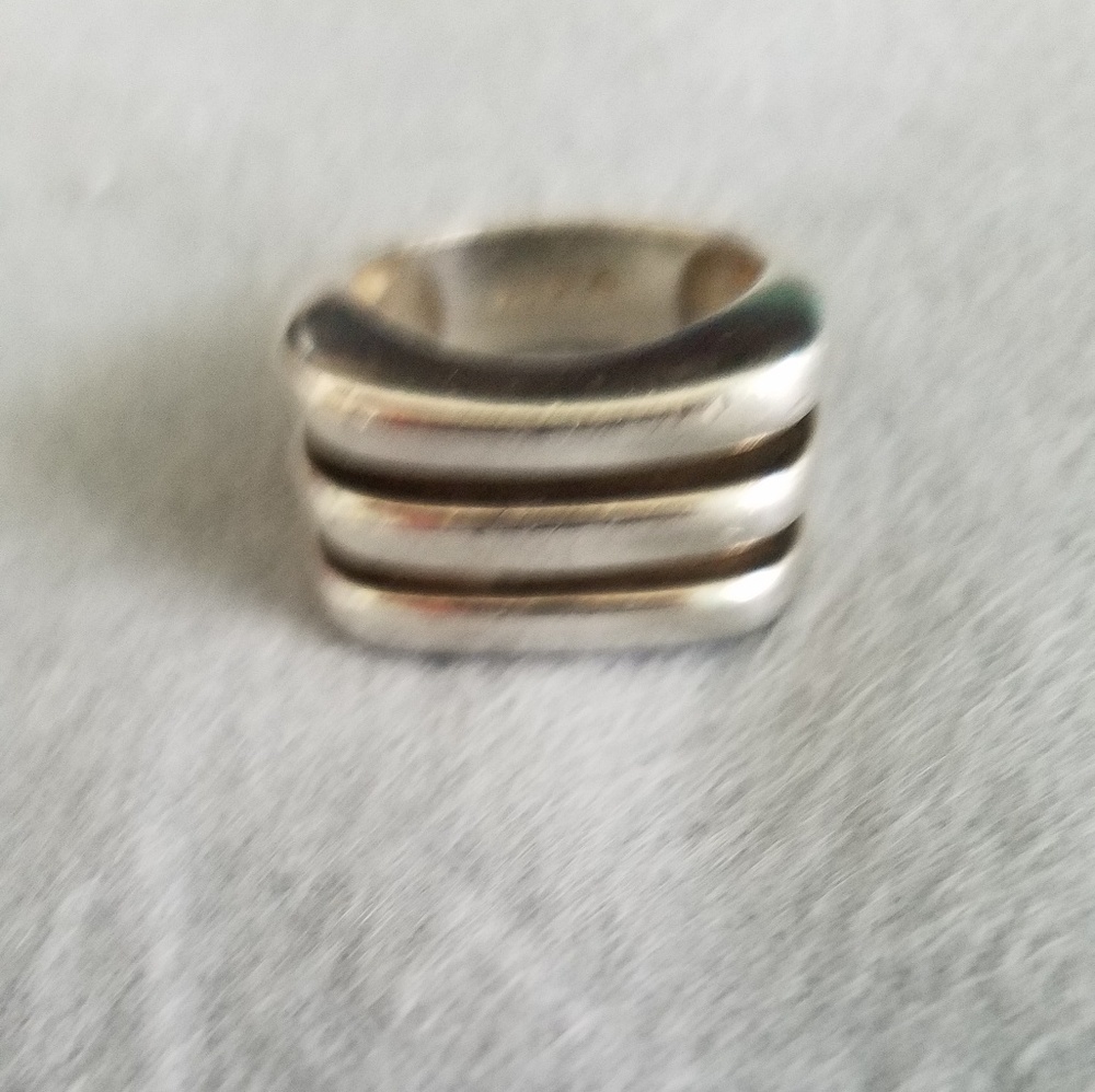 Silpada sterling silver ring triple layer